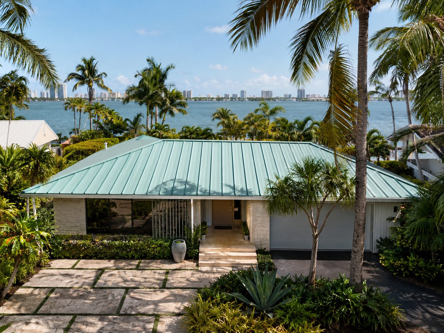 Aluminum standing seam near the bay in MiMo / Upper Eastside, Miami